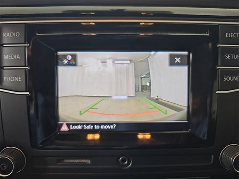 Used 2019 Volkswagen Beetle 2.0T S image 29