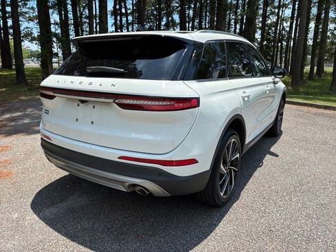 Certified 2023 Lincoln Corsair Reserve FWD image 3