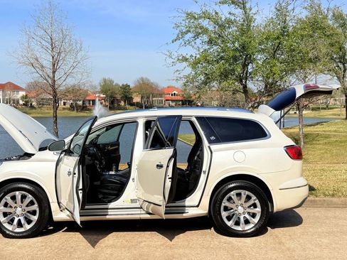 Used 2014 Buick Enclave Premium FWD image 21
