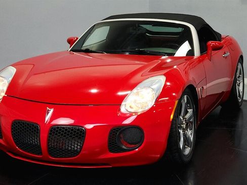 Used 2008 Pontiac Solstice GXP w/ Premium Package RWD image 17