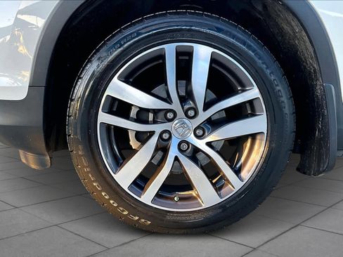 Used 2018 Honda Pilot Touring image 10