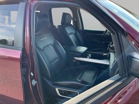 Used 2020 RAM 1500 Laramie RWD image 7