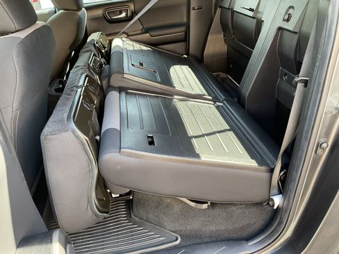 Used 2023 Toyota Tacoma TRD Off-Road image 40