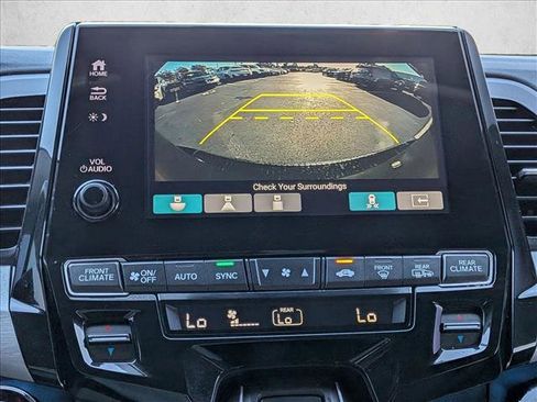 Used 2018 Honda Odyssey Elite image 12