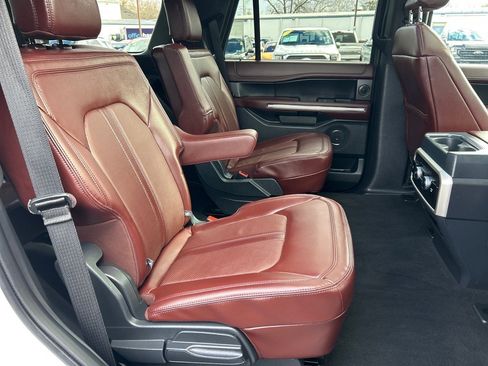 Used 2023 Ford Expedition Limited image 23