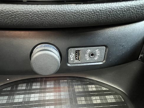 Used 2016 MINI Cooper Clubman FWD image 35
