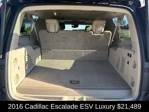 Used 2016 Cadillac Escalade ESV Luxury RWD image 18