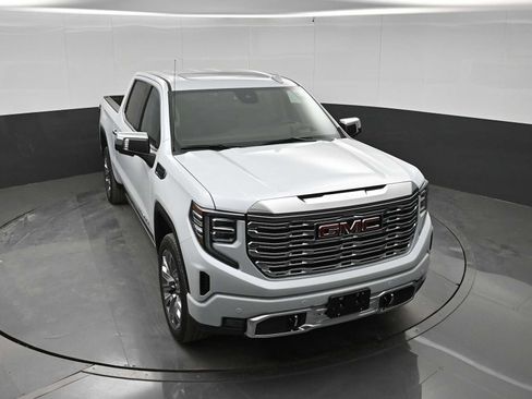 New 2026 GMC Sierra 1500 Denali w/ Denali Reserve Package AWD/4WD image 27