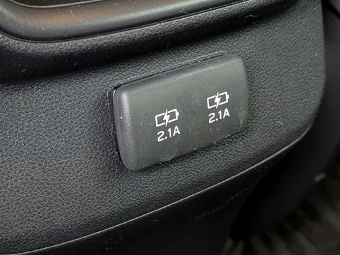 Used 2021 Subaru Outback Premium image 24