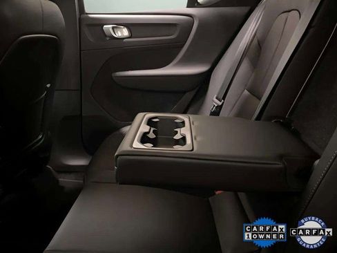 Used 2025 Volvo XC40 B5 Plus image 74