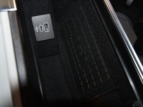 New 2026 Lincoln Navigator Reserve AWD/4WD image 16