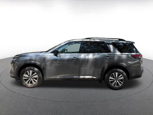 Used 2026 Nissan Pathfinder SL FWD image 8