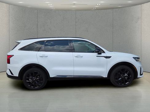 Used 2023 Kia Sorento SX FWD image 3