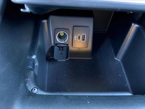 Certified 2025 Ford Explorer ST image 32