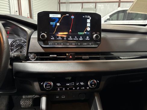 Used 2024 Mitsubishi Outlander SE Black Edition image 11