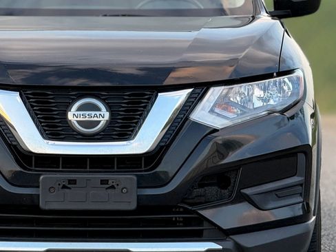 Used 2019 Nissan Rogue SV AWD/4WD image 12