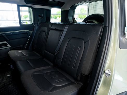 Used 2020 Land Rover Defender 110 SE AWD/4WD image 48