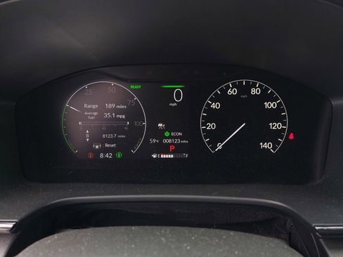 Used 2025 Honda CR-V Sport image 9