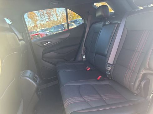 Used 2022 Chevrolet Equinox RS w/ Infotainment Package image 14