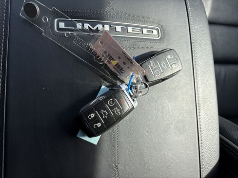 Used 2019 RAM 1500 Limited image 38