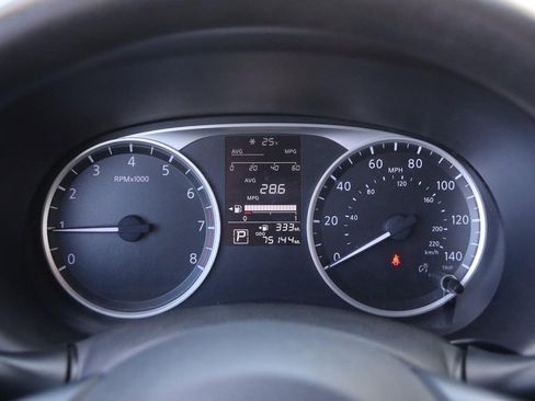 Used 2022 Nissan Kicks S image 13