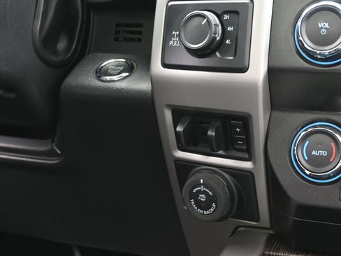 Used 2020 Ford F350 Lariat w/ Lariat Ultimate Package image 36