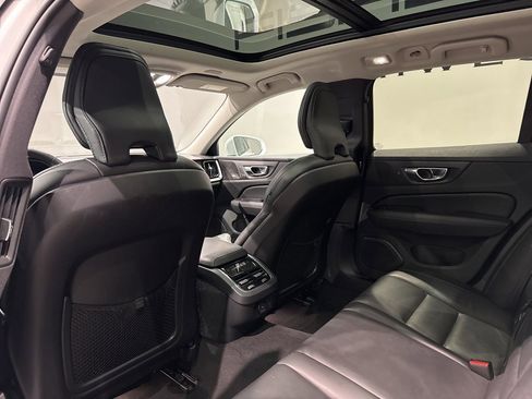 Used 2023 Volvo V60 B5 Cross Country Ultimate w/ Climate Package image 27