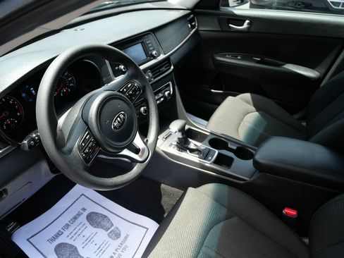 Used 2017 Kia Optima LX FWD image 12