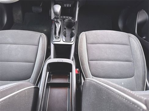 Used 2022 Chevrolet TrailBlazer LT image 33