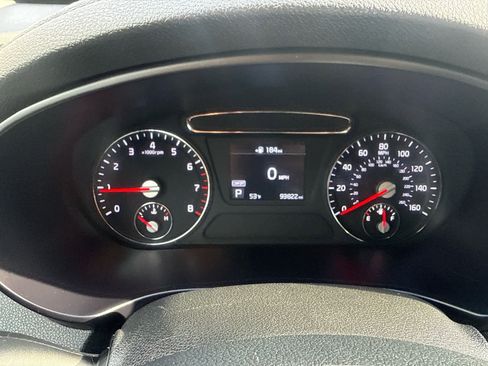 Used 2019 Kia Sorento FWD image 19