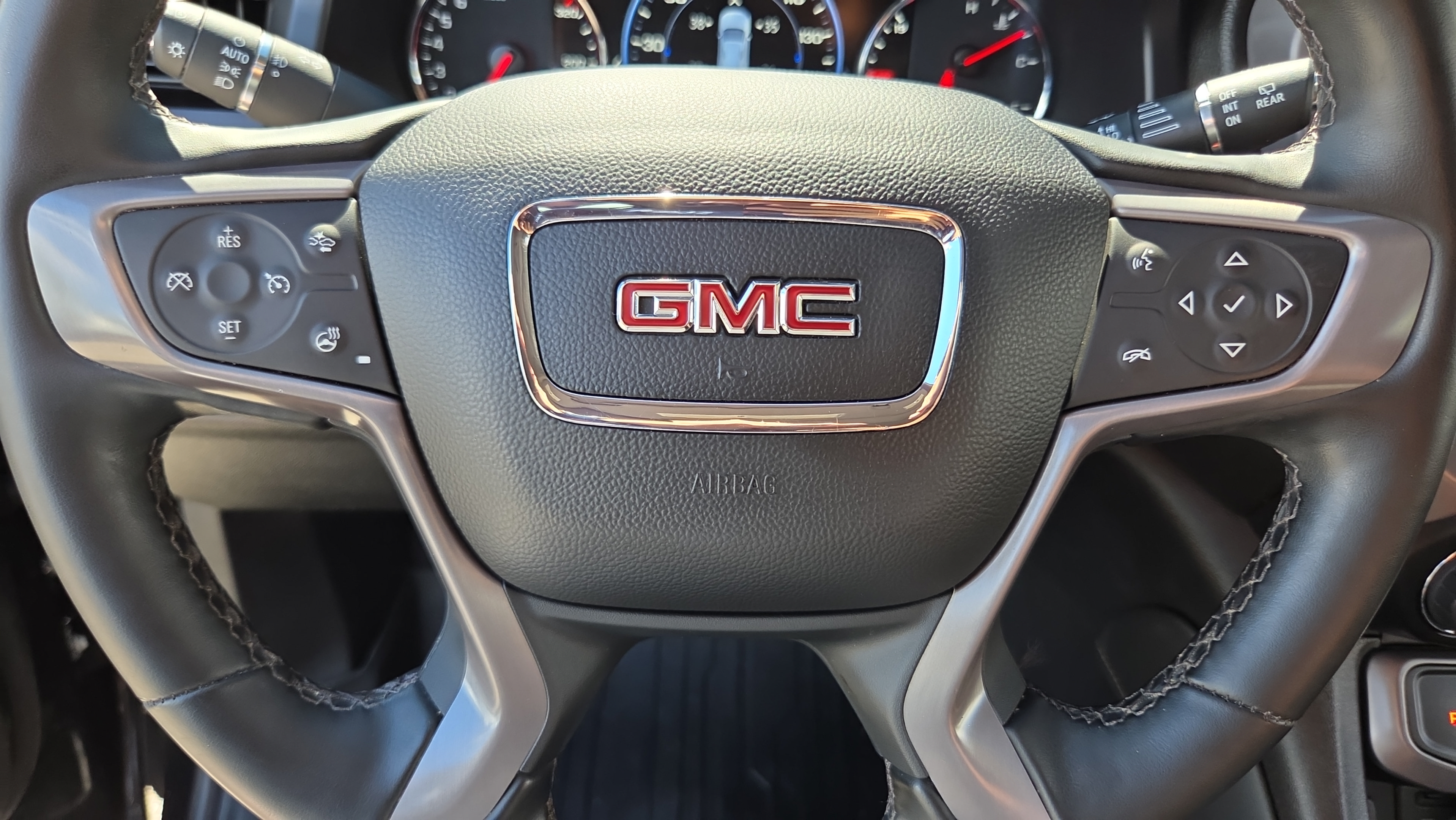 Certified 2023 GMC Acadia AT4 w/ Technology Package AWD/4WD image 25