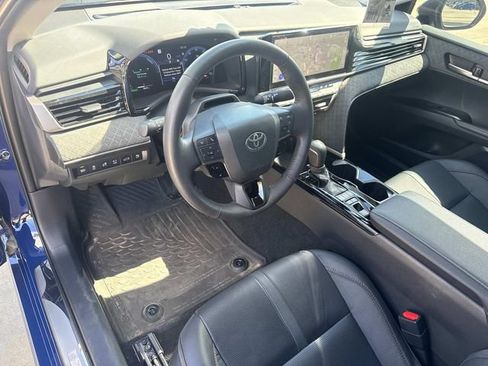 Used 2025 Toyota Camry XLE w/ Premium Plus Package FWD image 23