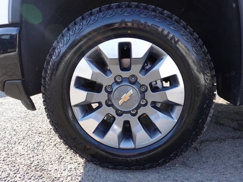 Used 2024 Chevrolet Silverado 2500 Custom w/ Custom Value Package AWD/4WD image 54