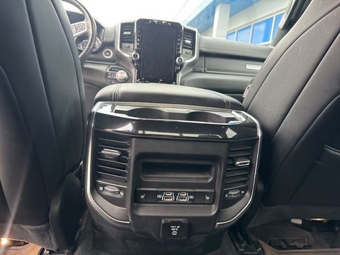 Used 2022 RAM 1500 Laramie AWD/4WD image 15