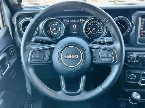 Used 2022 Jeep Wrangler Unlimited Sport AWD/4WD image 11