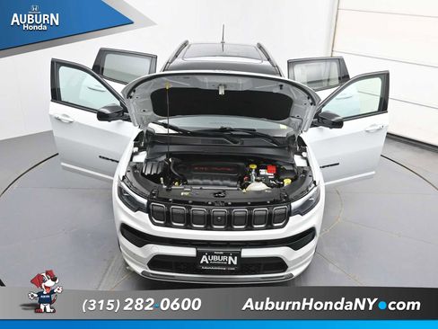 Used 2022 Jeep Compass High Altitude AWD/4WD image 34