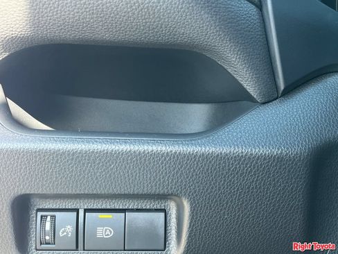 Certified 2025 Toyota RAV4 LE AWD/4WD image 32