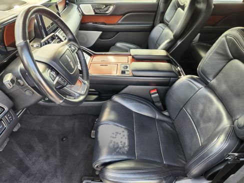 Used 2020 Lincoln Navigator L Reserve w/ Luxury Package RWD image 6
