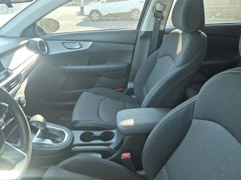 Used 2024 Kia Forte LXS w/ LXS Technology Package FWD image 25
