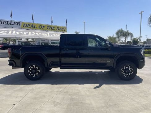 Used 2024 GMC Sierra 2500 AT4X AWD/4WD image 9