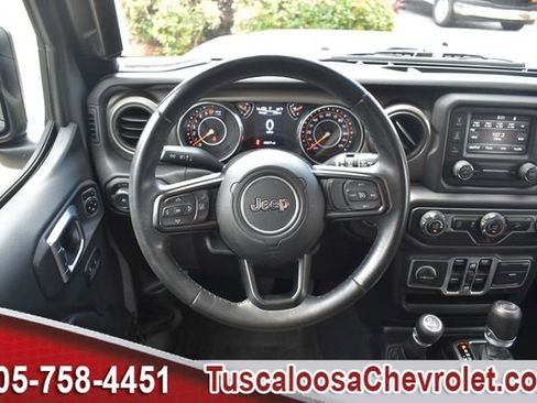 Used 2018 Jeep Wrangler Unlimited Sport S AWD/4WD image 26