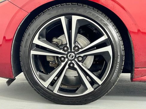 Used 2020 Nissan Sentra SR FWD image 30