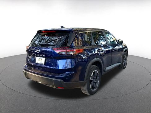 Used 2025 Nissan Rogue SV image 7