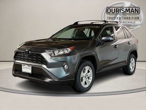 Used 2021 Toyota RAV4 XLE w/ Convenience Package image 2