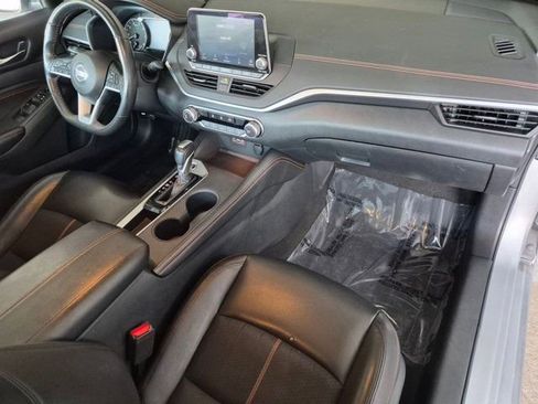 Used 2022 Nissan Altima 2.5 SR FWD image 18