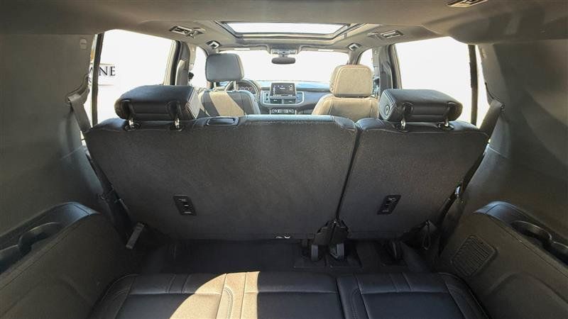 Used 2021 Chevrolet Suburban RST AWD/4WD image 25