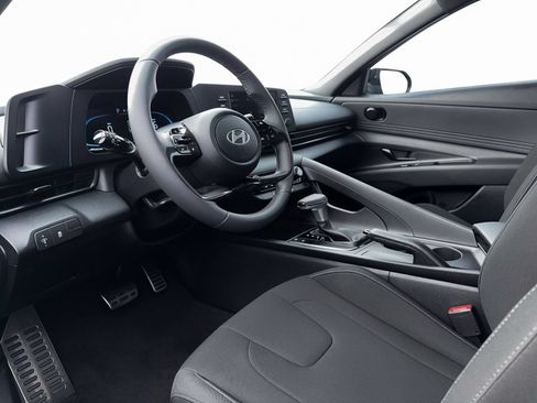 New 2026 Hyundai Elantra SEL Sport FWD image 14