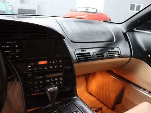 Used 1995 Chevrolet Corvette Coupe RWD image 16