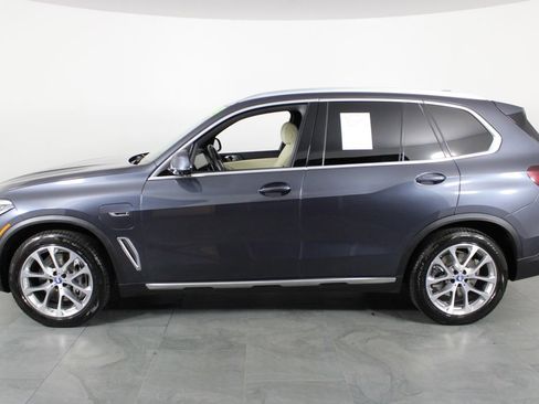 Used 2022 BMW X5 xDrive45e w/ Premium Package image 9
