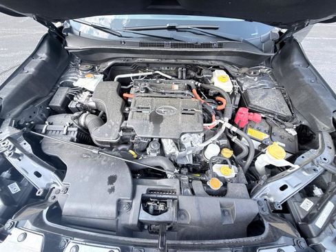Used 2025 Subaru Forester Premium AWD/4WD image 18